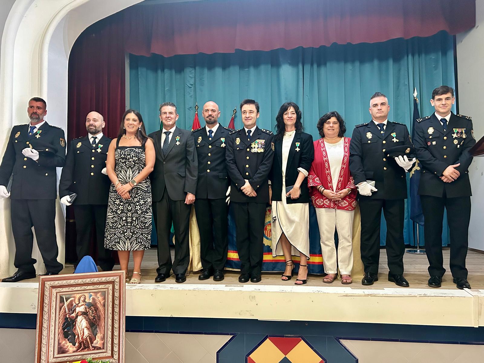 policía